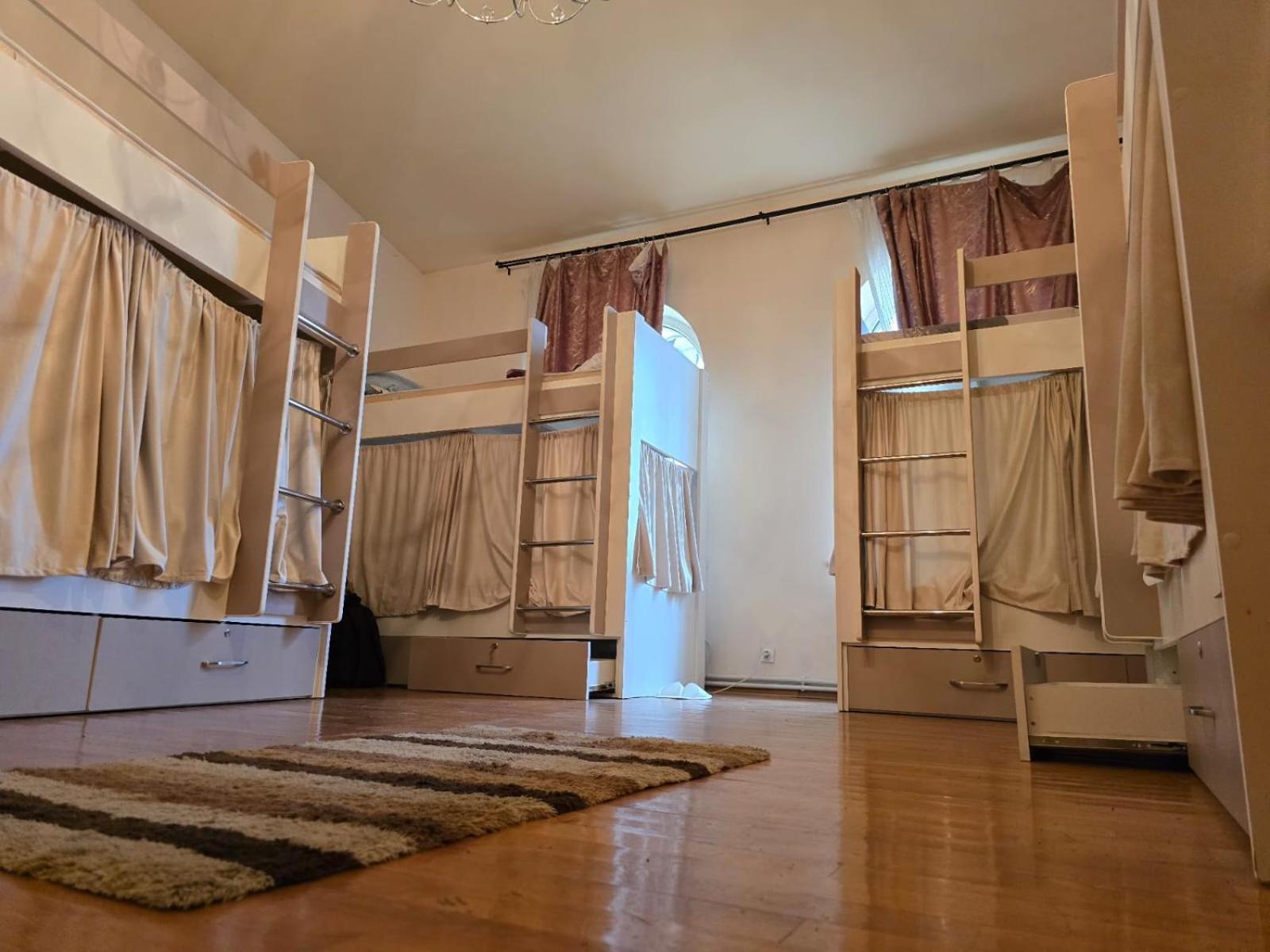 Cafe Terrace Hostel Baku Eksteriør billede